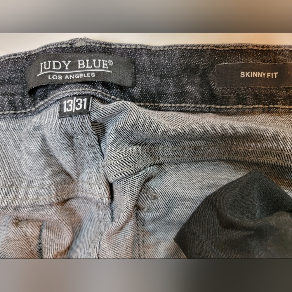 Judy Blue REG/CURVY Happy When Skies Are Gray Tummy Control Skinny Jeans"Gray